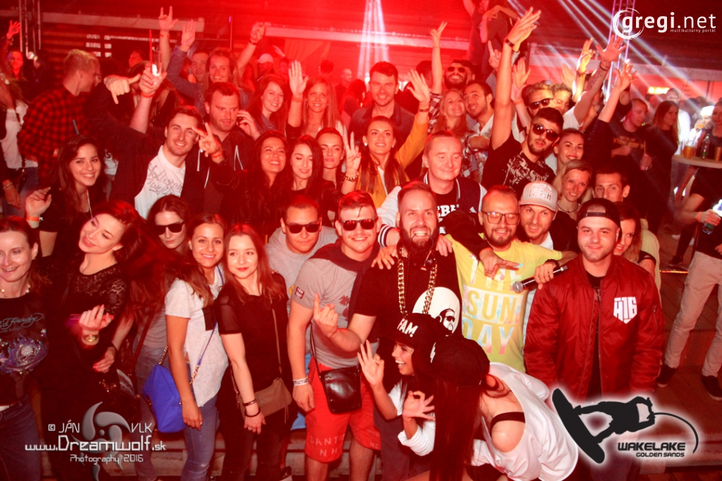 wakelake0610_001_credit_jan_vlk_dreamwolf