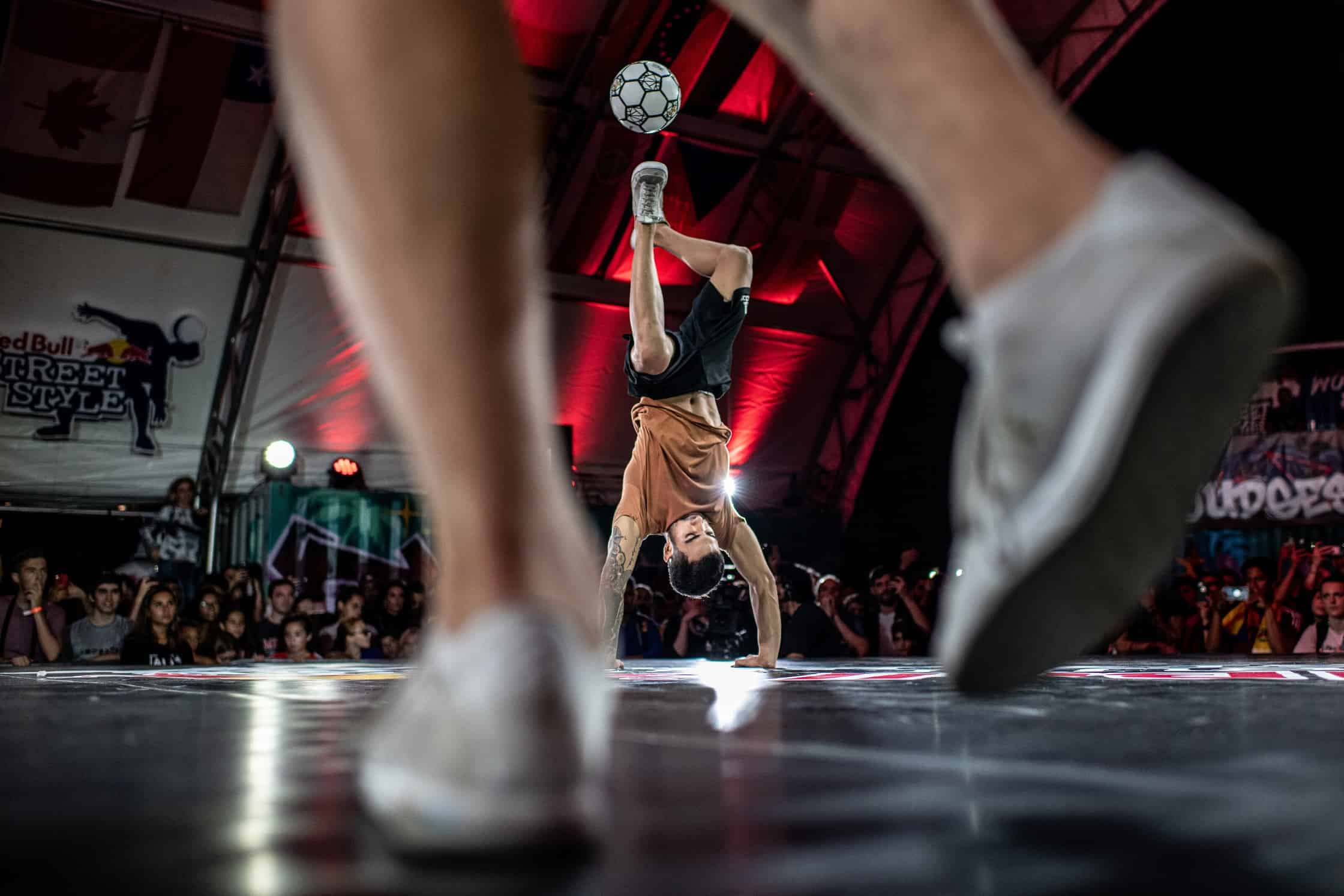 "Ricardinho" Chahini de Araujo (C) of Brazil competes during the Red Bull Street Style World Final at Wynwood Marketplace, Miami, USA on November 15, 2019 // Dean Treml/Red Bull Content Pool // AP-226VPB8U91W11 // Usage for editorial use only //