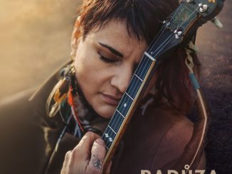 Radůza vydá v marci dvojalbum Nebe je odemčené