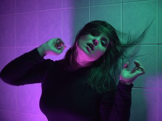 Speváčka M.U.S vydáva nové experimentálne EP “Nestačí”