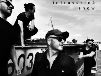 Cosmetica predstavuje nový album Introvertná show s úvodným retro klipom