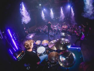 Kapela JAMARON ohlašuje po Roxy koncert ve Foru Karlín. Za cestou, která je dovedla až k tomuto milníku, se ohlížejí singlem Velkej sen Jamaron Roxy@NattyPaulaHoráková