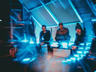 Košičania Yearsbelow predstavujú svoju prvú slovenskú skladbu „V Protismere“ – silný odkaz na hodnoty slobody a demokracie YB promo 1